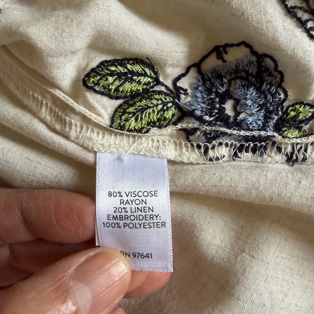 J. Jill women’s botanical garden Embroidered linen blend top - Picture 8 of 10